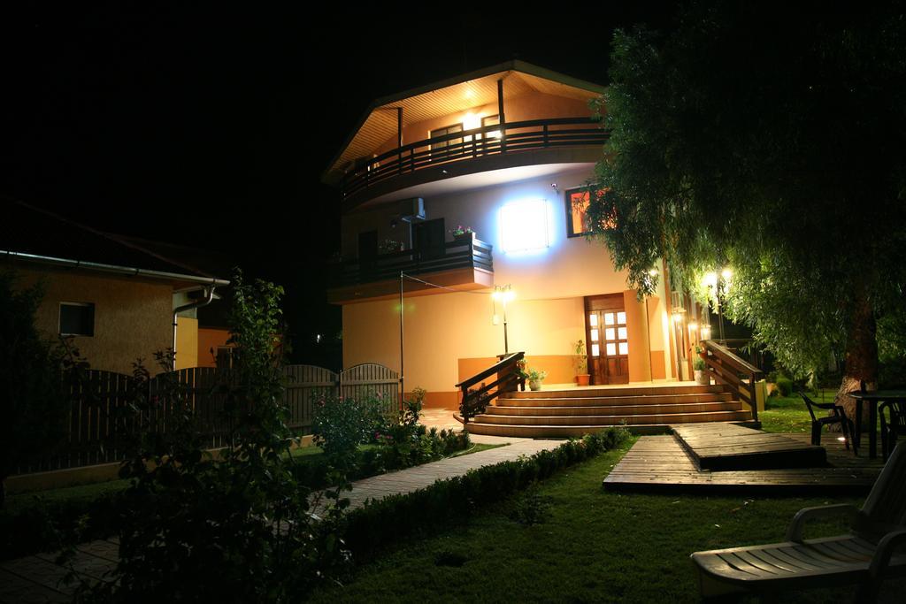 Vila Delta Travel - Mila 23 Mila Douazeci si Trei Exterior photo